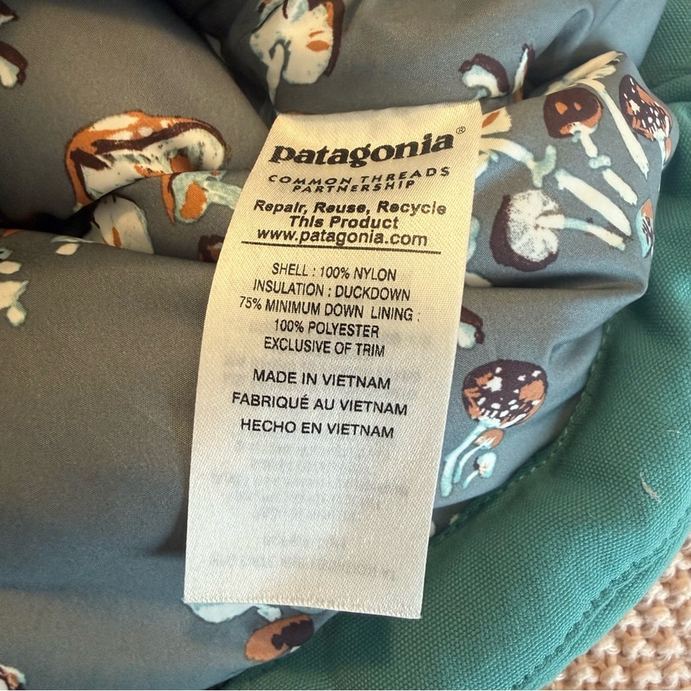 Patagonia Bivy Two-Tone Puffer Vest in Teal and Rust Mushroom Lining XS - Picture 8 of 11